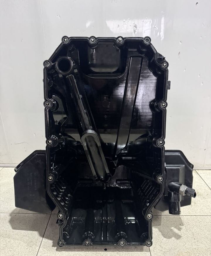 Mercedes-Benz Atego III E6 OM934 A934010XXXX Mercedes-Benz Atego III E6 OM934 - Crankcase for Truck: picture 3 Mercedes-Benz Atego III E6 OM934 A934010XXXX Mercedes-Benz Atego III E6 OM934 - Crankcase for Truck: picture 3