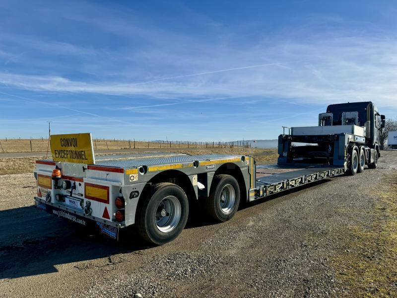 YALCIN - Low loader semi-trailer: picture 1 YALCIN - Low loader semi-trailer: picture 1
