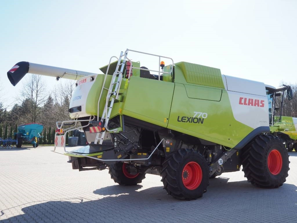 Claas Lexion 770 GPS + V1050 - Combine harvester: picture 3 Claas Lexion 770 GPS + V1050 - Combine harvester: picture 3