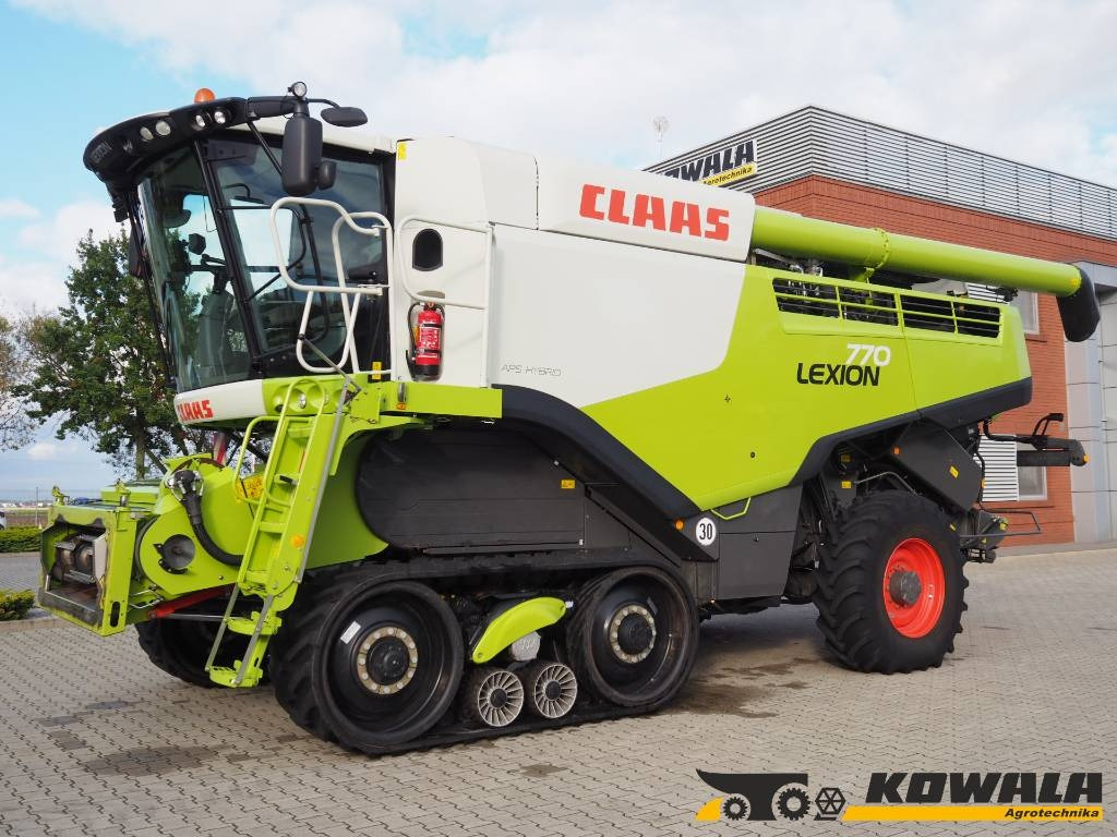 Claas Lexion 770 TT - Combine harvester: picture 1 Claas Lexion 770 TT - Combine harvester: picture 1