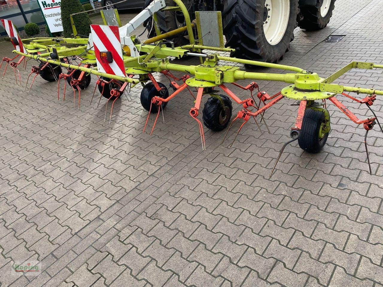 CLAAS 640H - Tedder/ Rake: picture 5 CLAAS 640H - Tedder/ Rake: picture 5