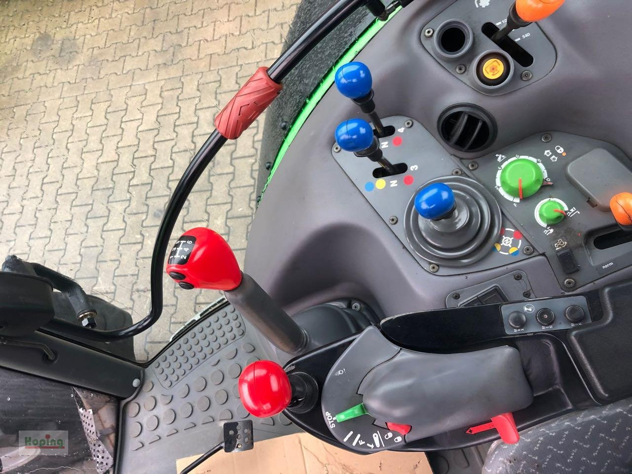 Farm tractor Deutz-Fahr Agrotron 115 MK3: picture 18 Farm tractor Deutz-Fahr Agrotron 115 MK3: picture 18