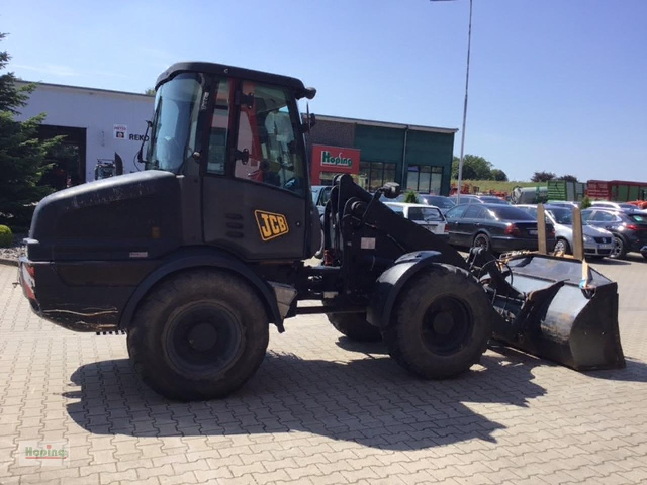 Wheel loader JCB 409: picture 6