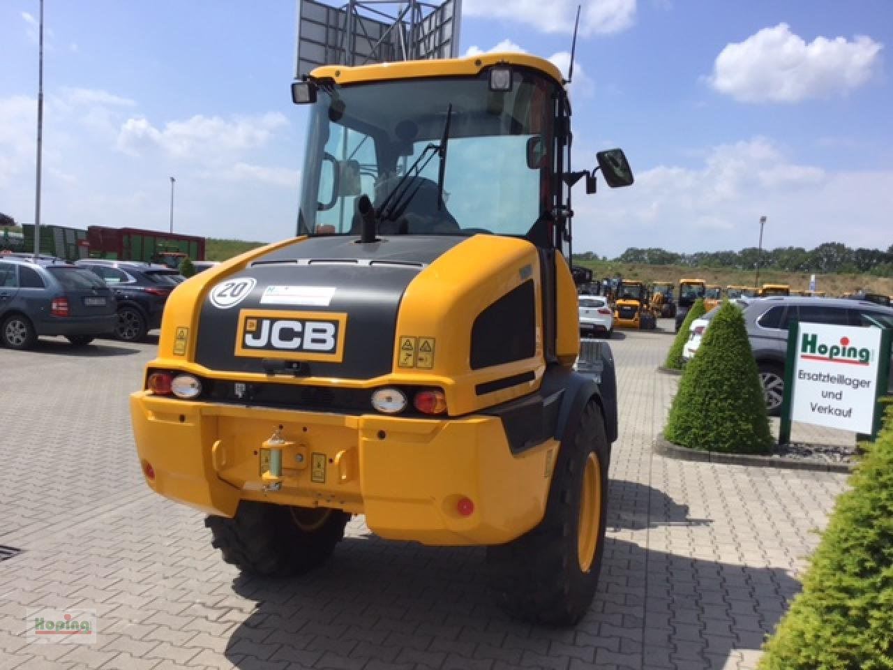 Wheel loader JCB 409: picture 6