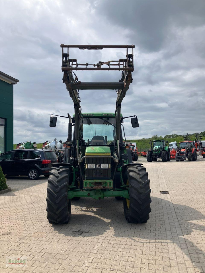 John Deere 6400 - Farm tractor: picture 2 John Deere 6400 - Farm tractor: picture 2
