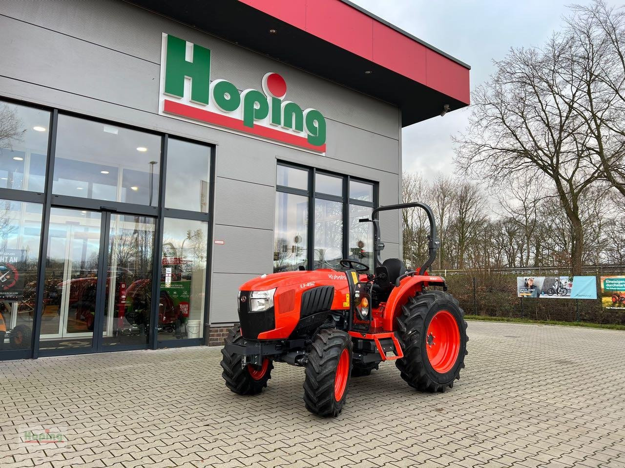 Kubota L1-452 DHW - Municipal tractor: picture 1 Kubota L1-452 DHW - Municipal tractor: picture 1