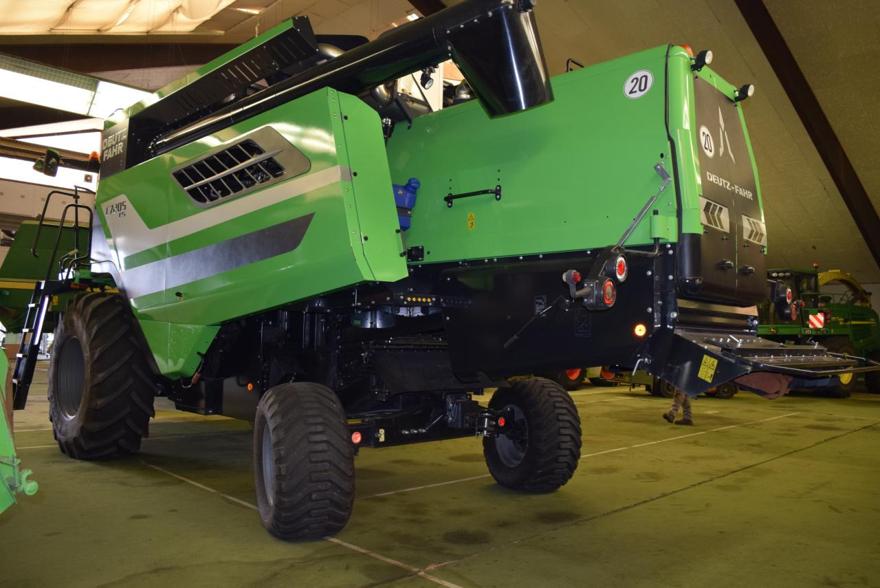 Deutz-Fahr C 7205 TS - Combine harvester: picture 4 Deutz-Fahr C 7205 TS - Combine harvester: picture 4