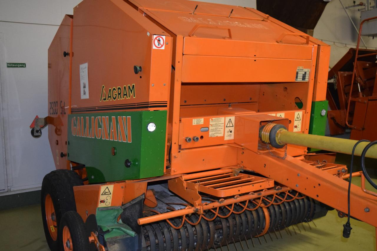 Gallignani 2500 SL - Round baler: picture 1 Gallignani 2500 SL - Round baler: picture 1