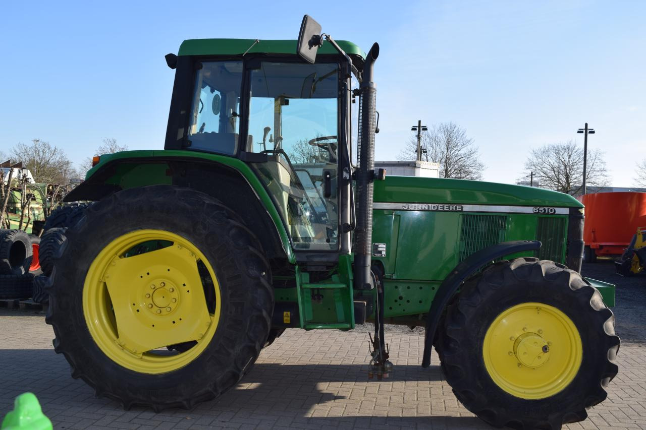 John Deere 6510 - Farm tractor: picture 4 John Deere 6510 - Farm tractor: picture 4