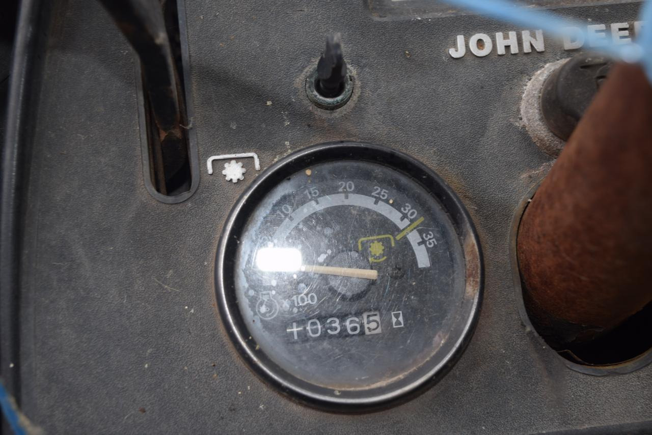 Farm tractor John Deere 755: picture 8