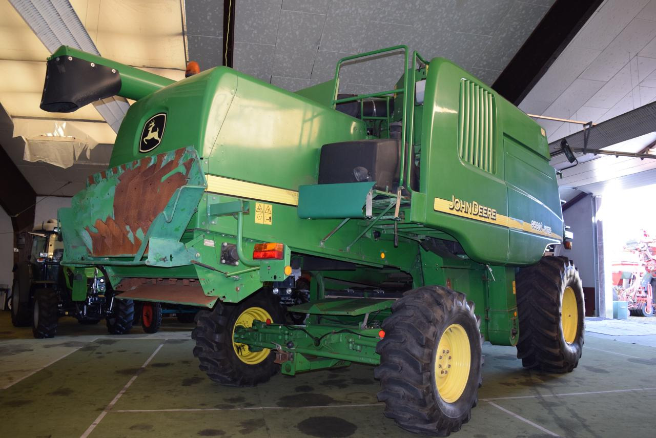 John Deere 9560 i WTS - Combine harvester: picture 5 John Deere 9560 i WTS - Combine harvester: picture 5