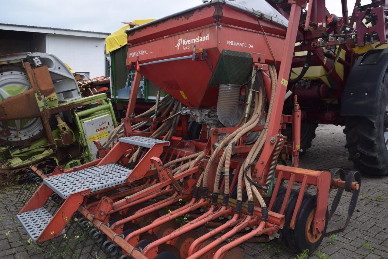 Kverneland Accord Pneumatic DA - Seed drill: picture 1 Kverneland Accord Pneumatic DA - Seed drill: picture 1