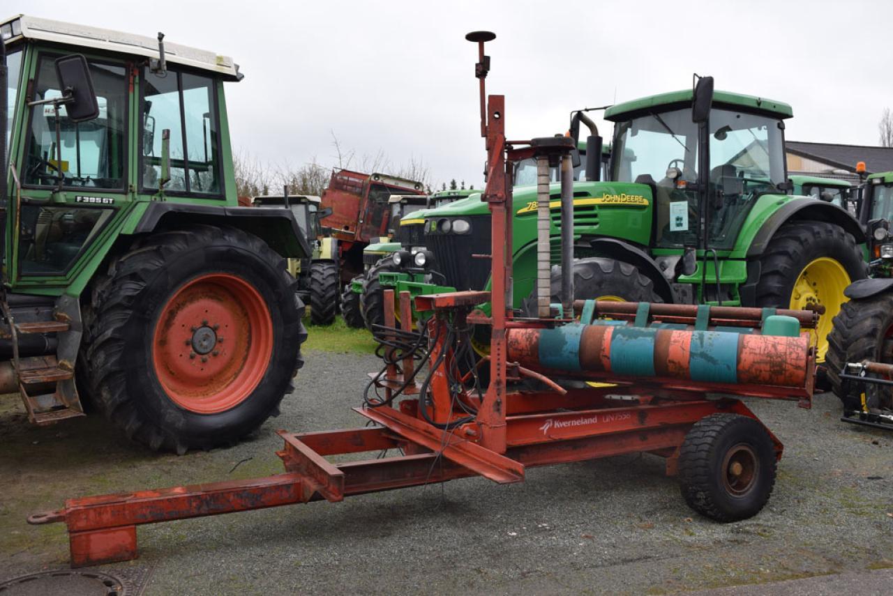 Kverneland UN7558 - Round baler: picture 1 Kverneland UN7558 - Round baler: picture 1
