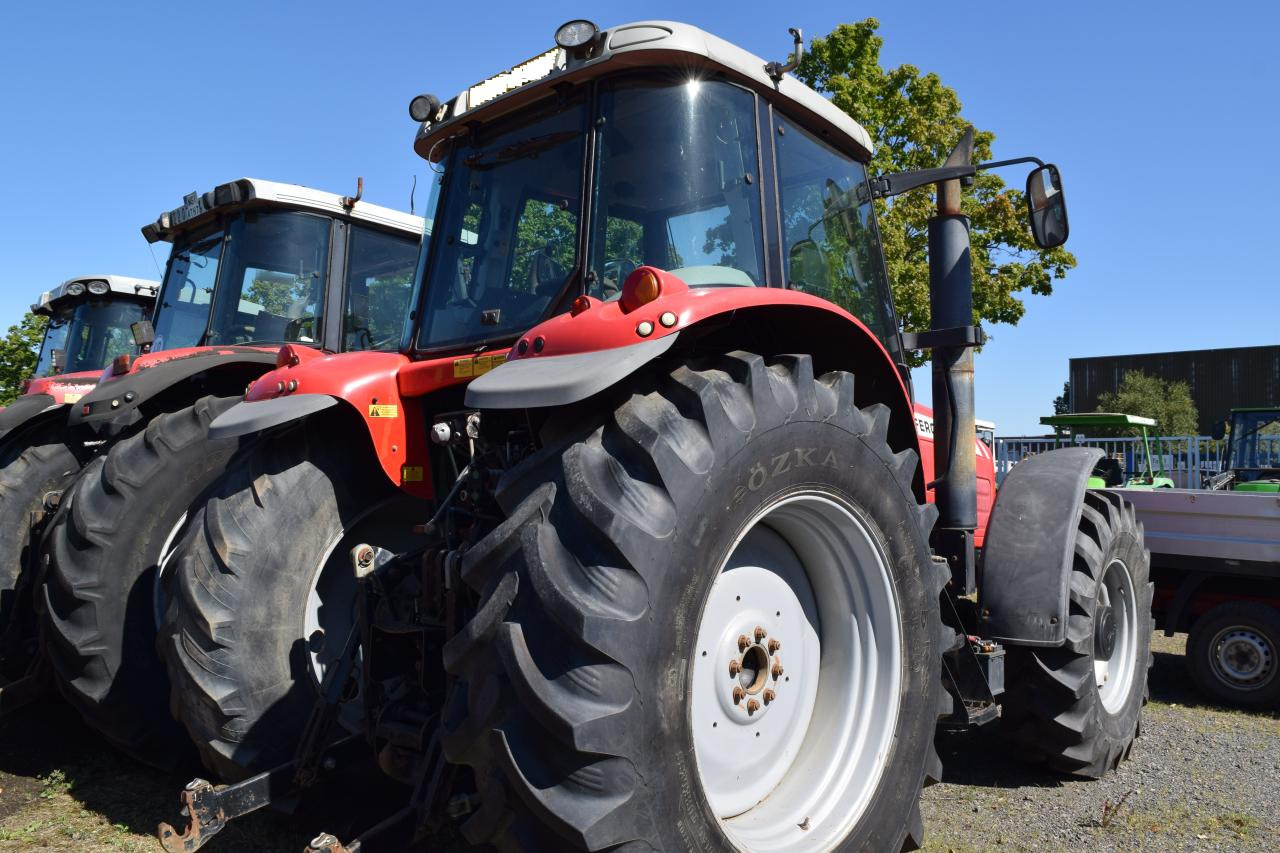 Massey Ferguson MF 6480 - Farm tractor: picture 4 Massey Ferguson MF 6480 - Farm tractor: picture 4