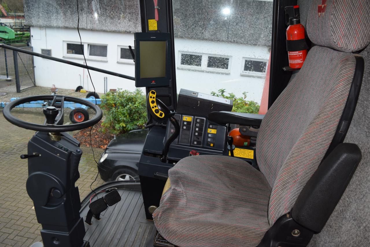 Combine harvester Massey Ferguson MF 7256: picture 6