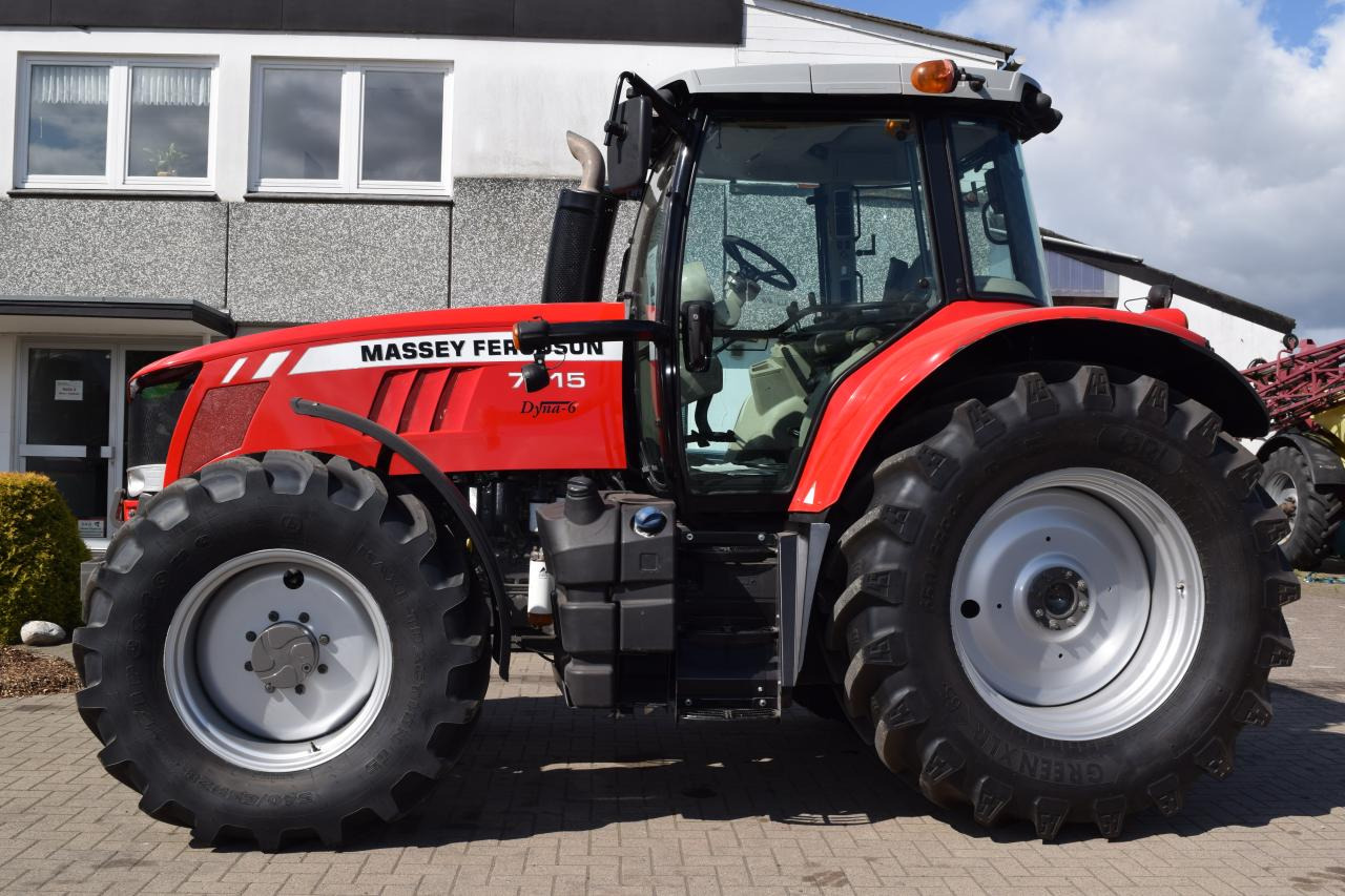 Massey Ferguson MF 7715 Dyna-6 - Farm tractor: picture 3 Massey Ferguson MF 7715 Dyna-6 - Farm tractor: picture 3