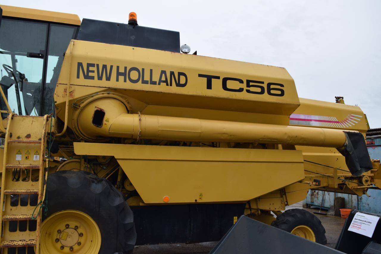 New Holland TC 56 - Combine harvester: picture 3 New Holland TC 56 - Combine harvester: picture 3