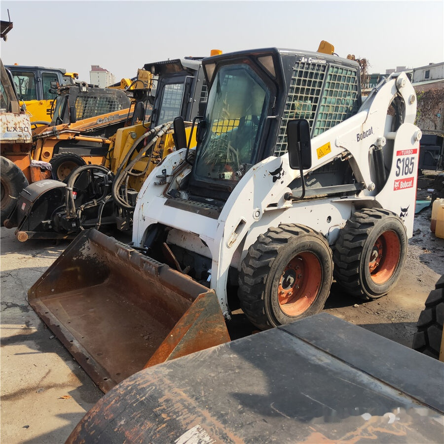 Bobcat S185 - Skid steer loader: picture 2 Bobcat S185 - Skid steer loader: picture 2