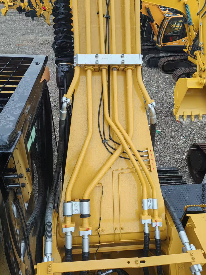 Crawler excavator CATERPILLAR 340D2L: picture 8