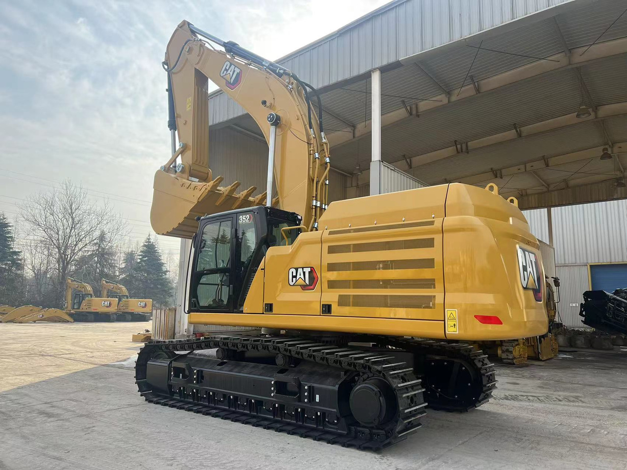 CATERPILLAR 352 - Crawler excavator: picture 1 CATERPILLAR 352 - Crawler excavator: picture 1