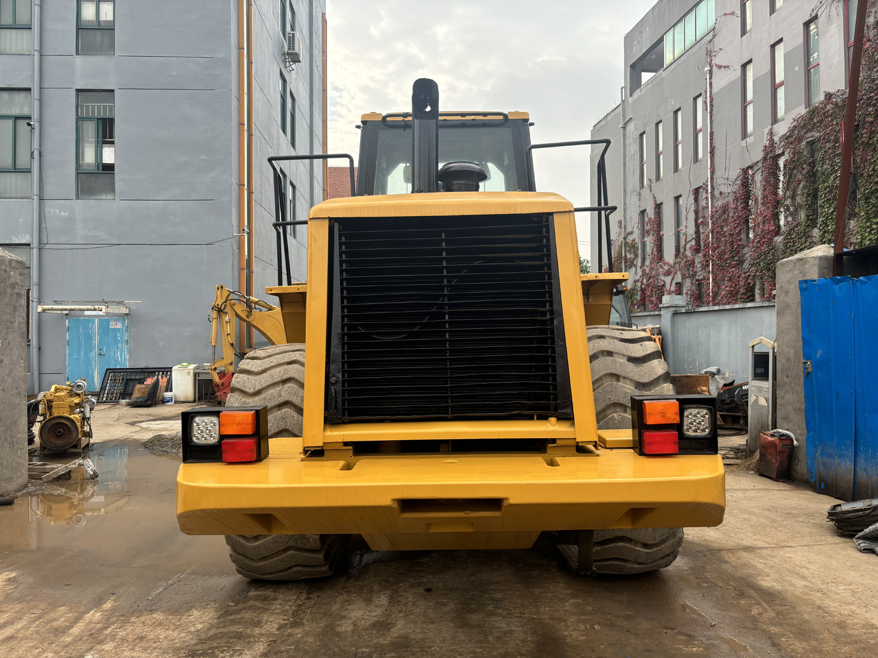 Wheel loader CATERPILLAR 966G: picture 10