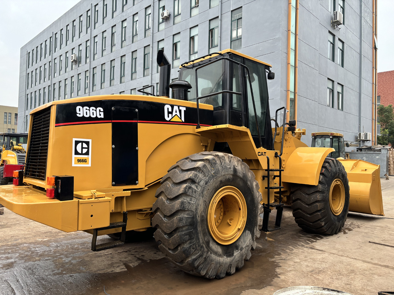 Wheel loader CATERPILLAR 966G: picture 6