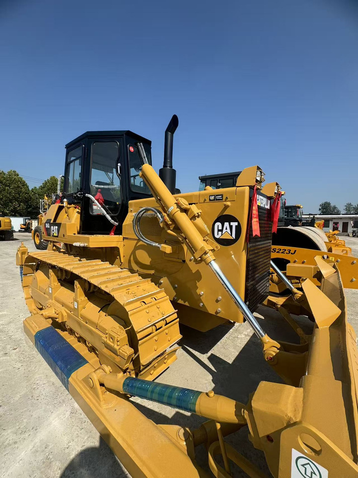 Bulldozer CATERPILLAR D6G: picture 6