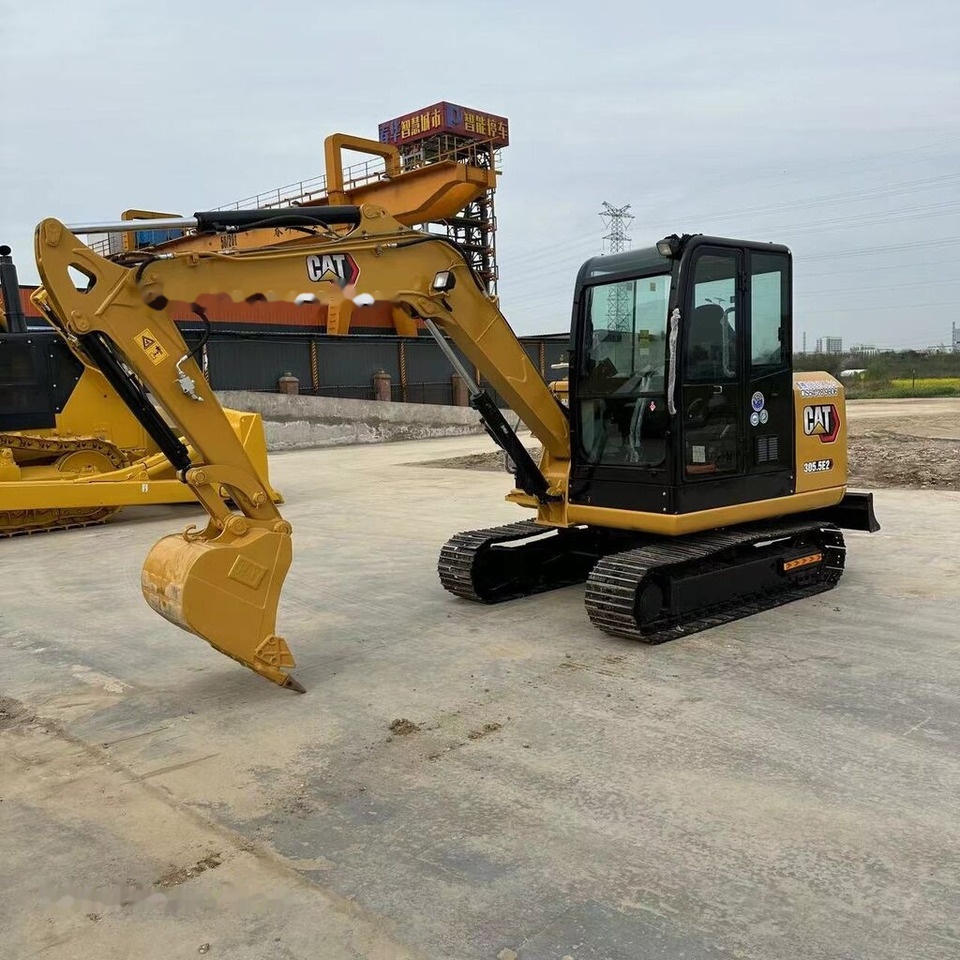 Caterpillar 305.5E2 - Mini excavator: picture 1 Caterpillar 305.5E2 - Mini excavator: picture 1