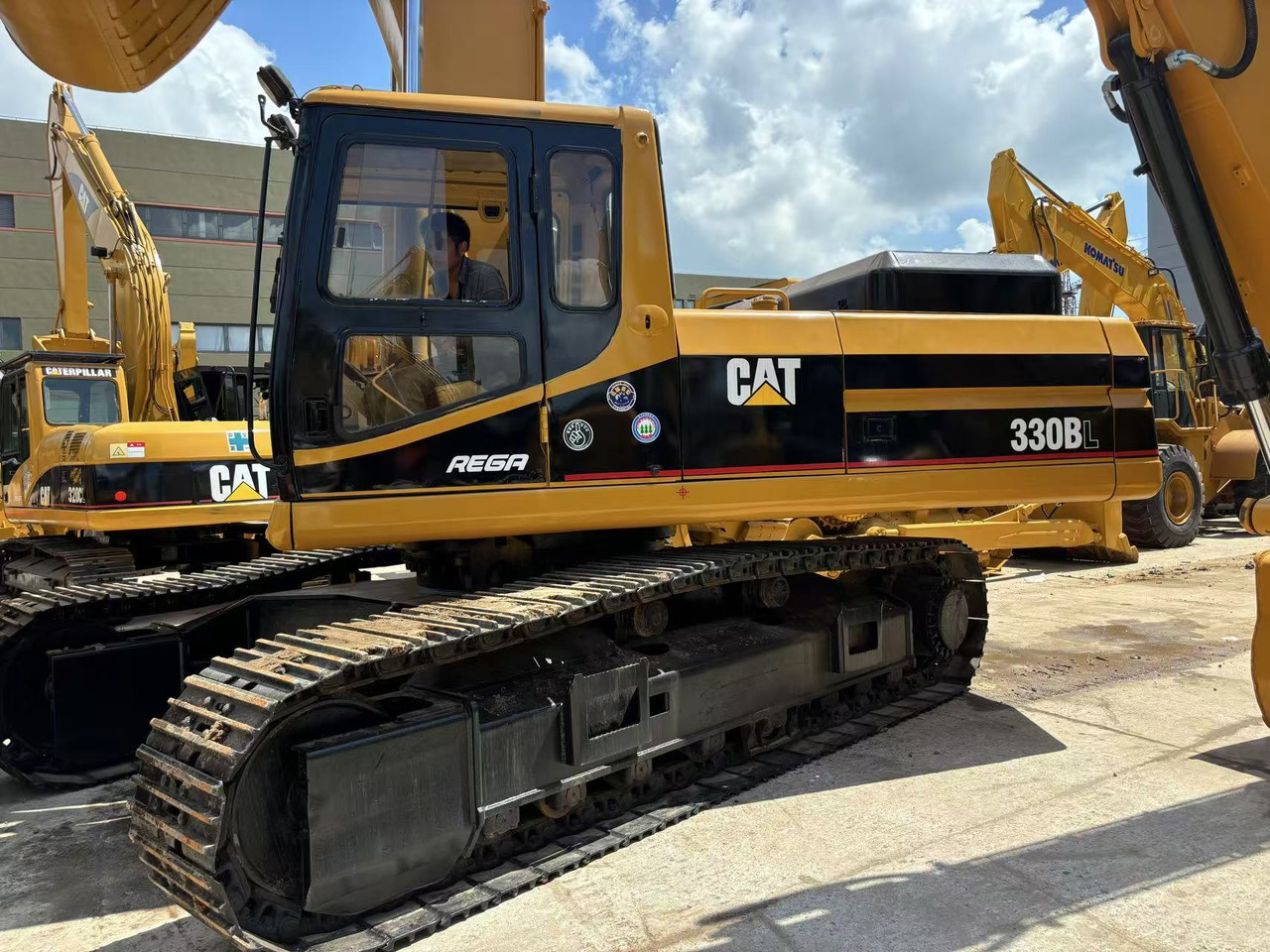 Caterpillar 330BL - Crawler excavator: picture 3 Caterpillar 330BL - Crawler excavator: picture 3