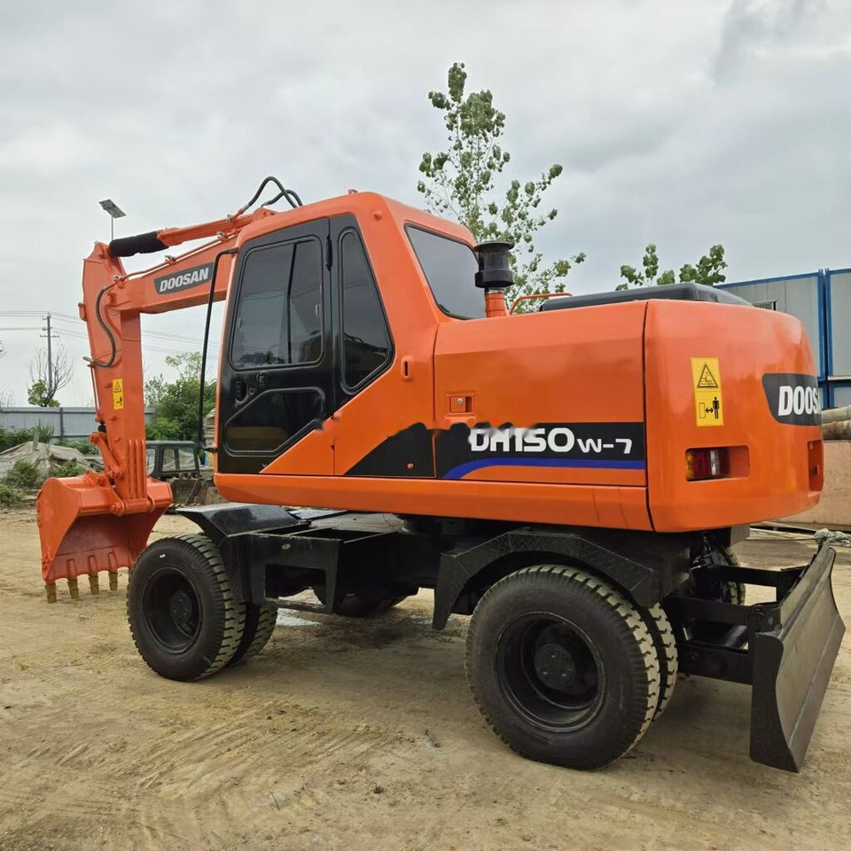 Doosan DH150W - Wheel excavator: picture 2 Doosan DH150W - Wheel excavator: picture 2