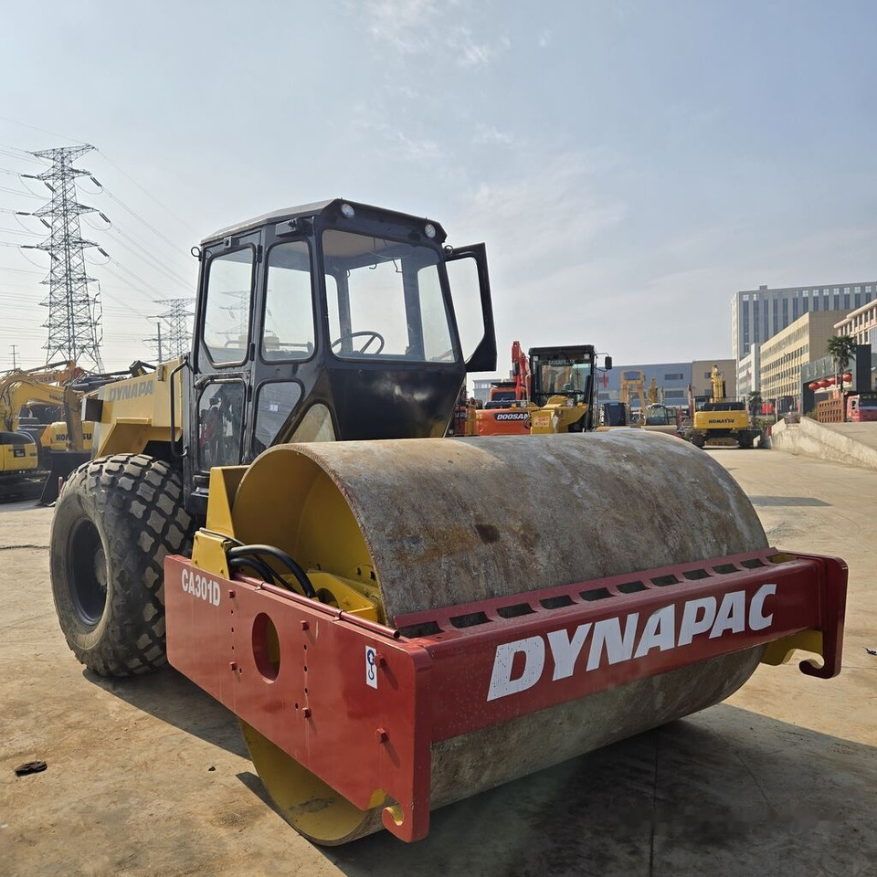 Compactor Dynapac CA 301 D: picture 8
