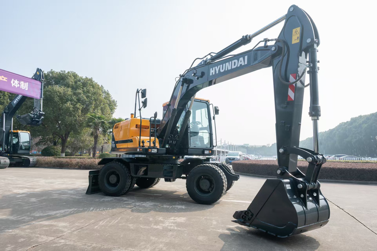HYUNDAI HW150 - Wheel excavator: picture 5 HYUNDAI HW150 - Wheel excavator: picture 5