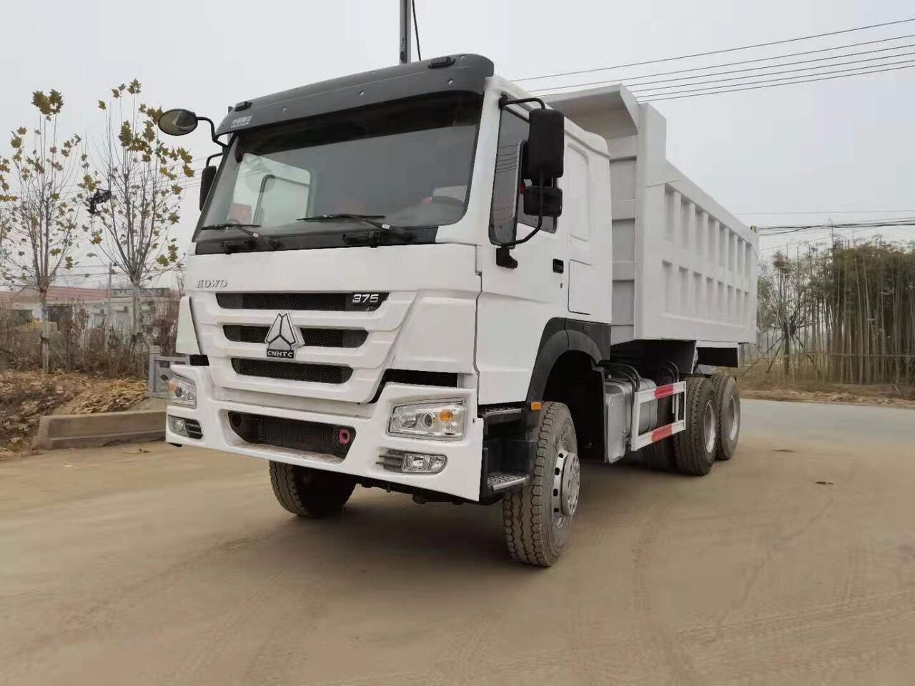 Howo 375 - Tipper: picture 1 Howo 375 - Tipper: picture 1