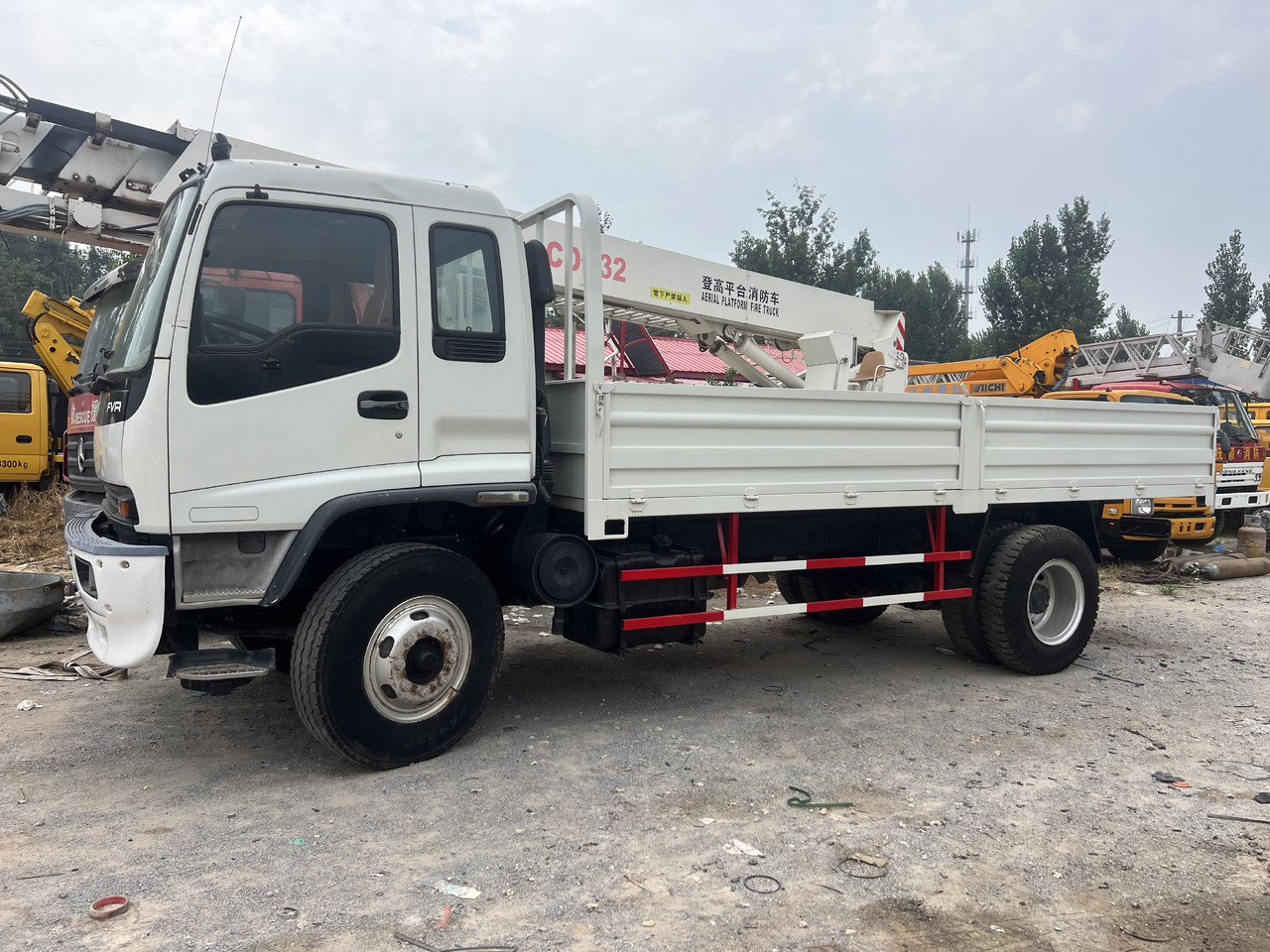 ISUZU Cargo truck - Tipper: picture 4 ISUZU Cargo truck - Tipper: picture 4