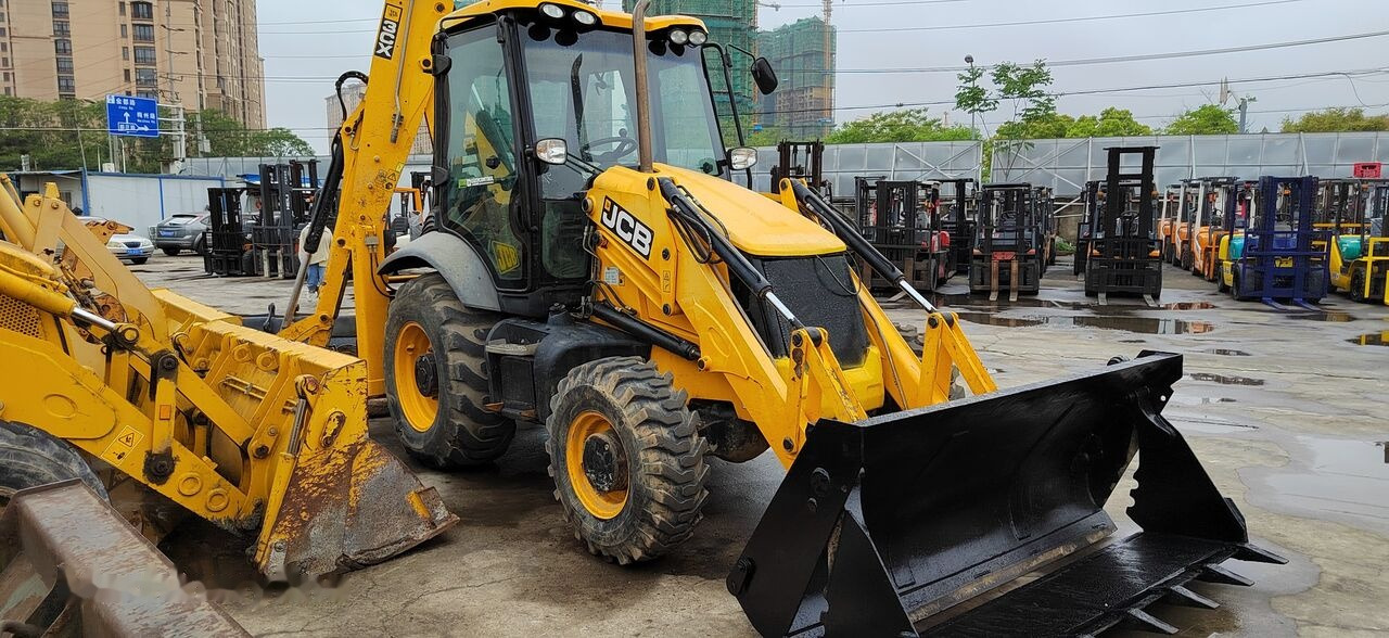 JCB 3CX - Backhoe loader: picture 1 JCB 3CX - Backhoe loader: picture 1