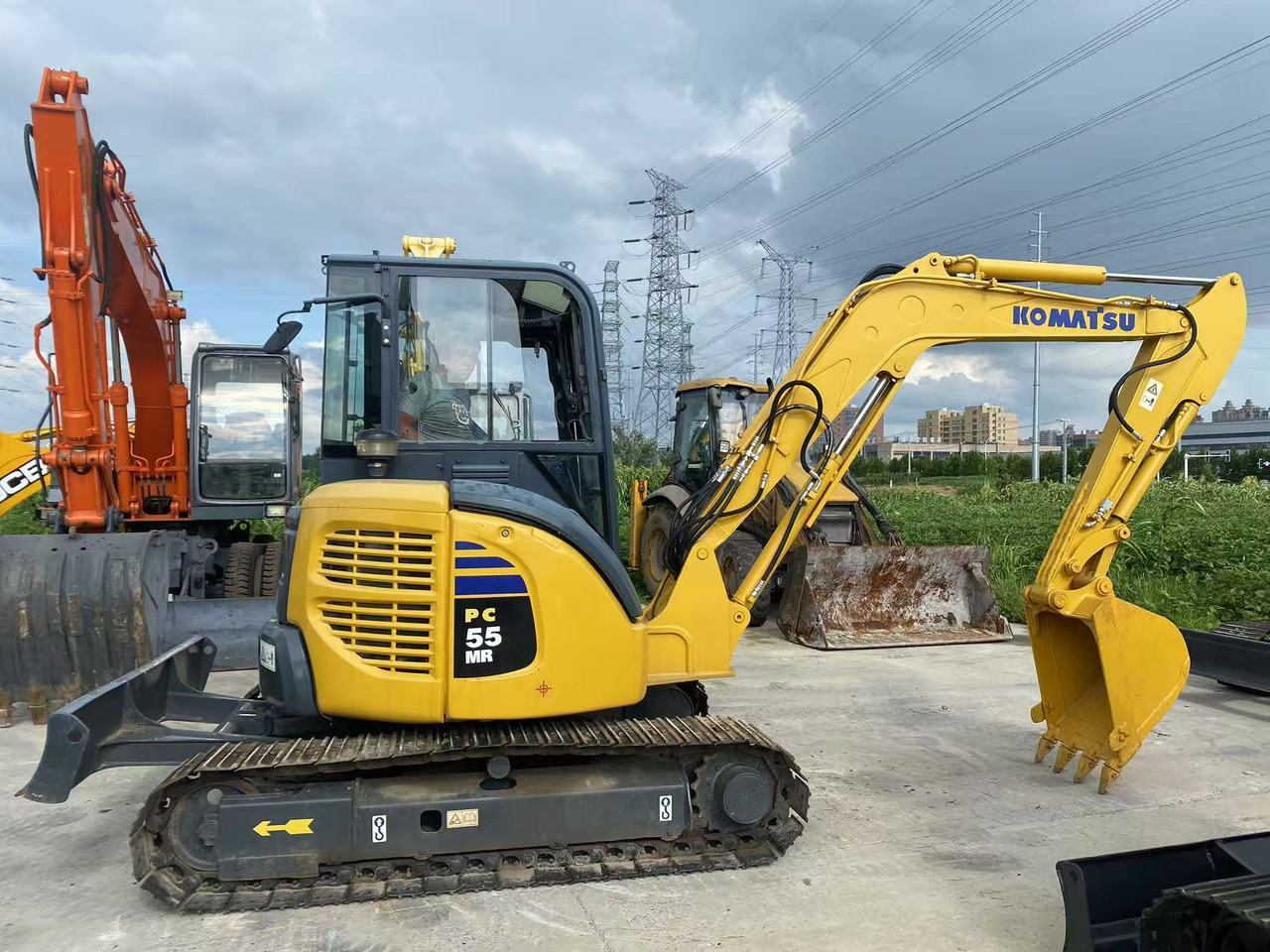 KOMATSU PC55MR - Mini excavator: picture 1 KOMATSU PC55MR - Mini excavator: picture 1