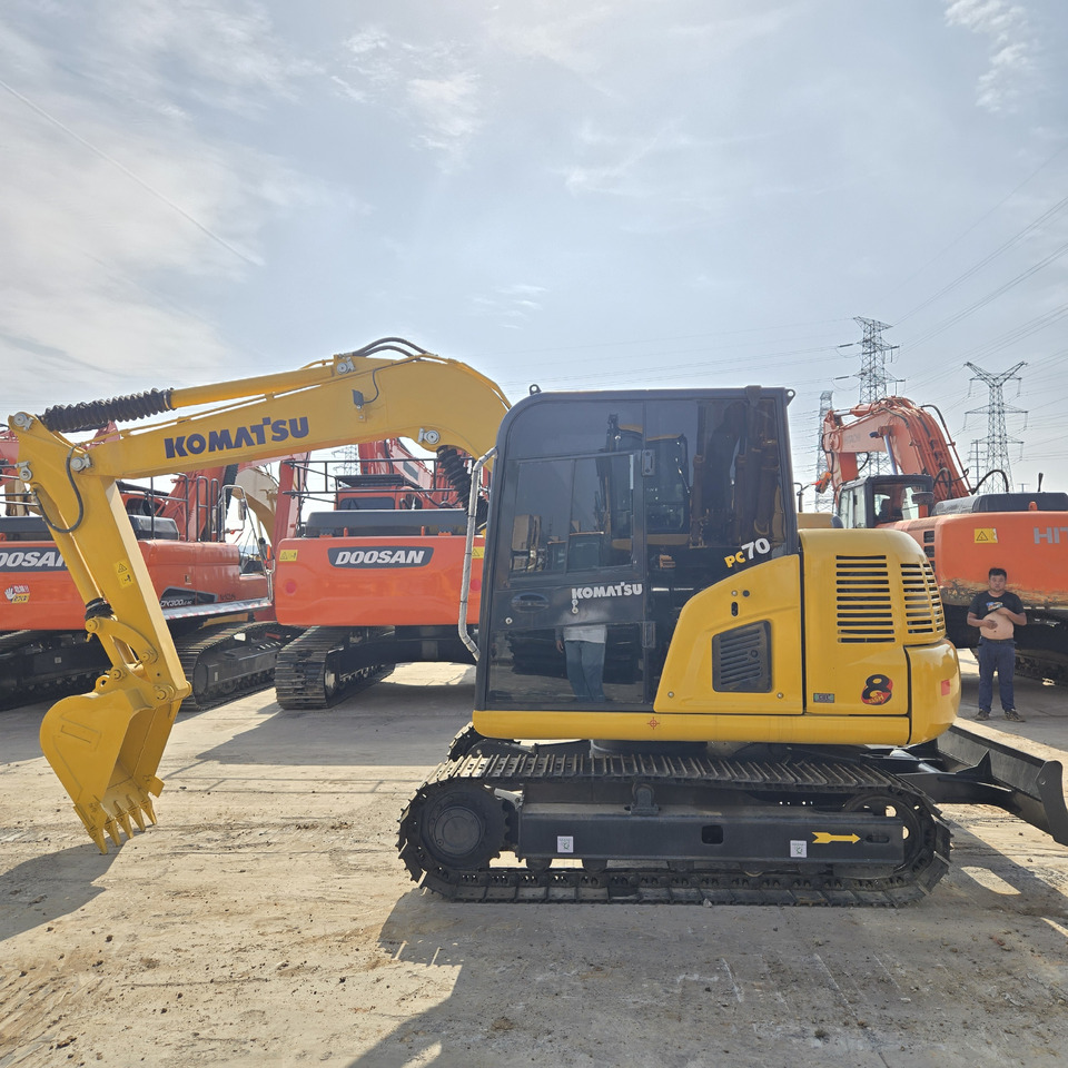 KOMATSU PC70-8 - Mini excavator: picture 4 KOMATSU PC70-8 - Mini excavator: picture 4