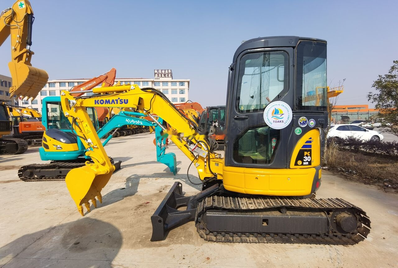 Komatsu PC30MR - Mini excavator: picture 2 Komatsu PC30MR - Mini excavator: picture 2