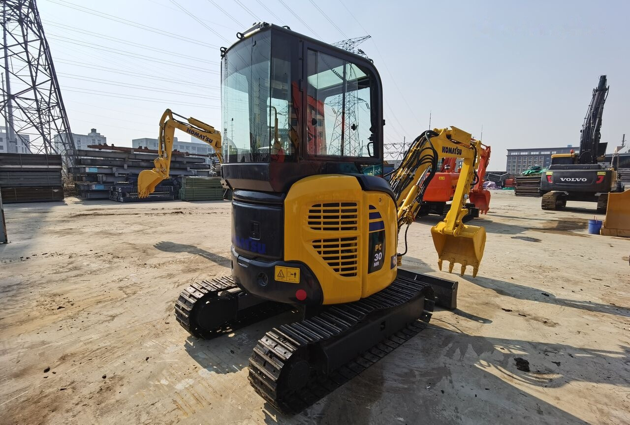 Komatsu PC30MR - Mini excavator: picture 5 Komatsu PC30MR - Mini excavator: picture 5