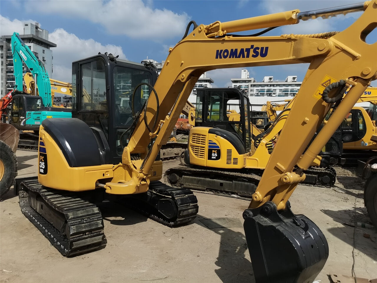 Mini excavator Komatsu PC35MR: picture 6