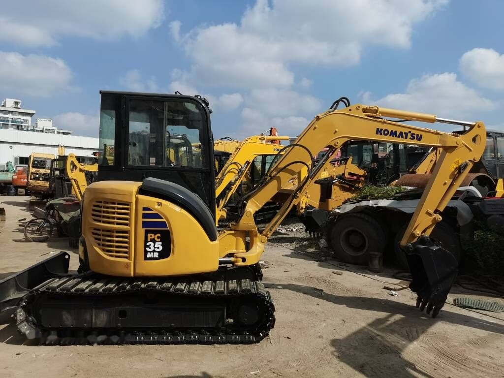 Mini excavator Komatsu PC35MR: picture 7