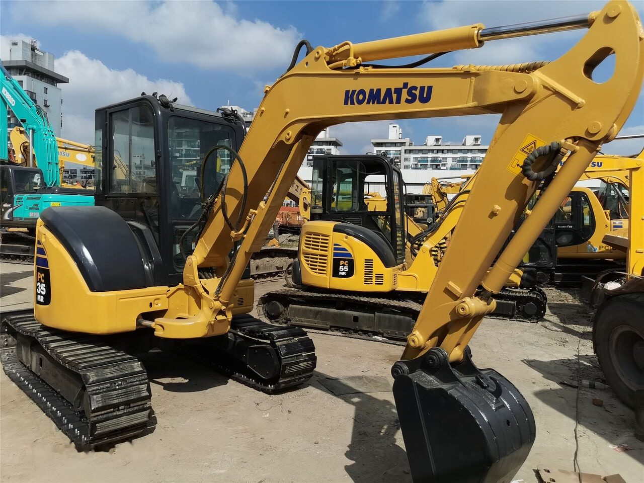 Komatsu PC35MR - Mini excavator: picture 2 Komatsu PC35MR - Mini excavator: picture 2