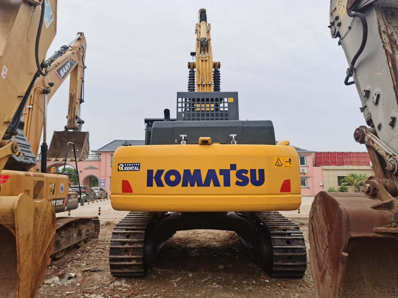 Komatsu PC450-8 - Crawler excavator: picture 4 Komatsu PC450-8 - Crawler excavator: picture 4