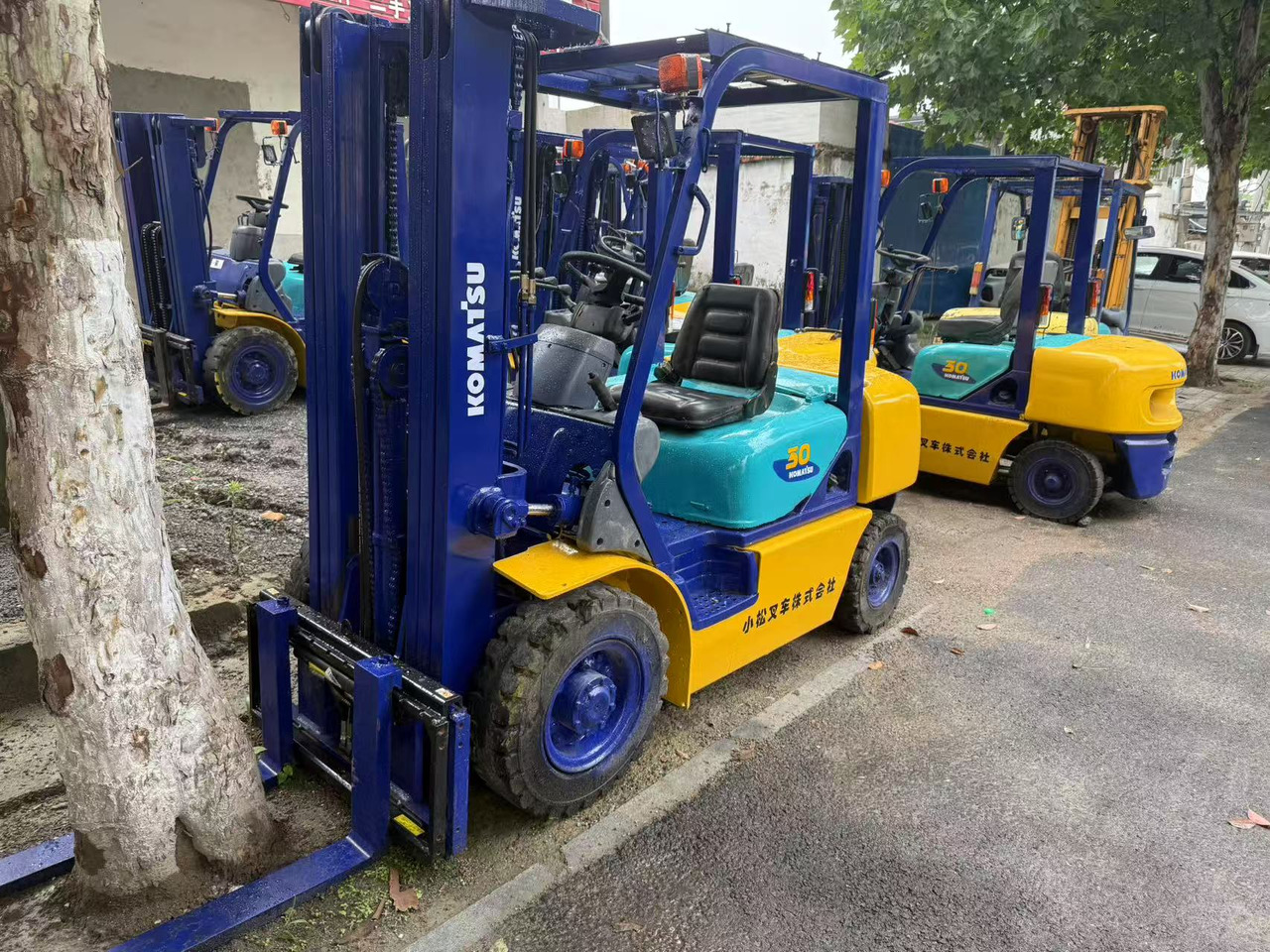 KOMATSU FD30 - Material handling equipment: picture 5 KOMATSU FD30 - Material handling equipment: picture 5