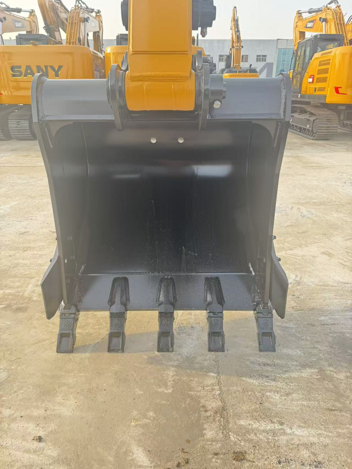 New Crawler excavator SANY SY215: picture 6