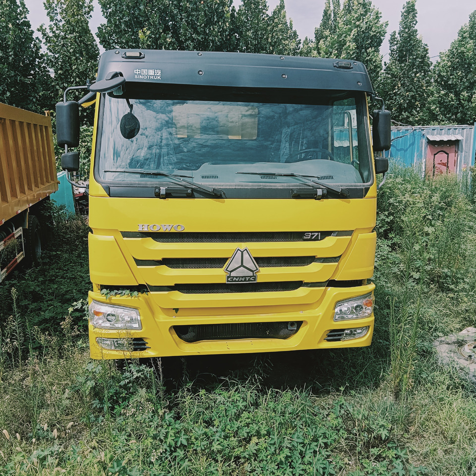 SINOTRUK HOWO - Tipper: picture 3 SINOTRUK HOWO - Tipper: picture 3