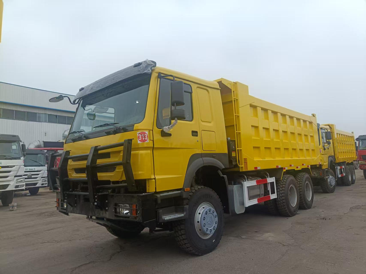 SINOTRUK HOWO - Tipper: picture 1 SINOTRUK HOWO - Tipper: picture 1