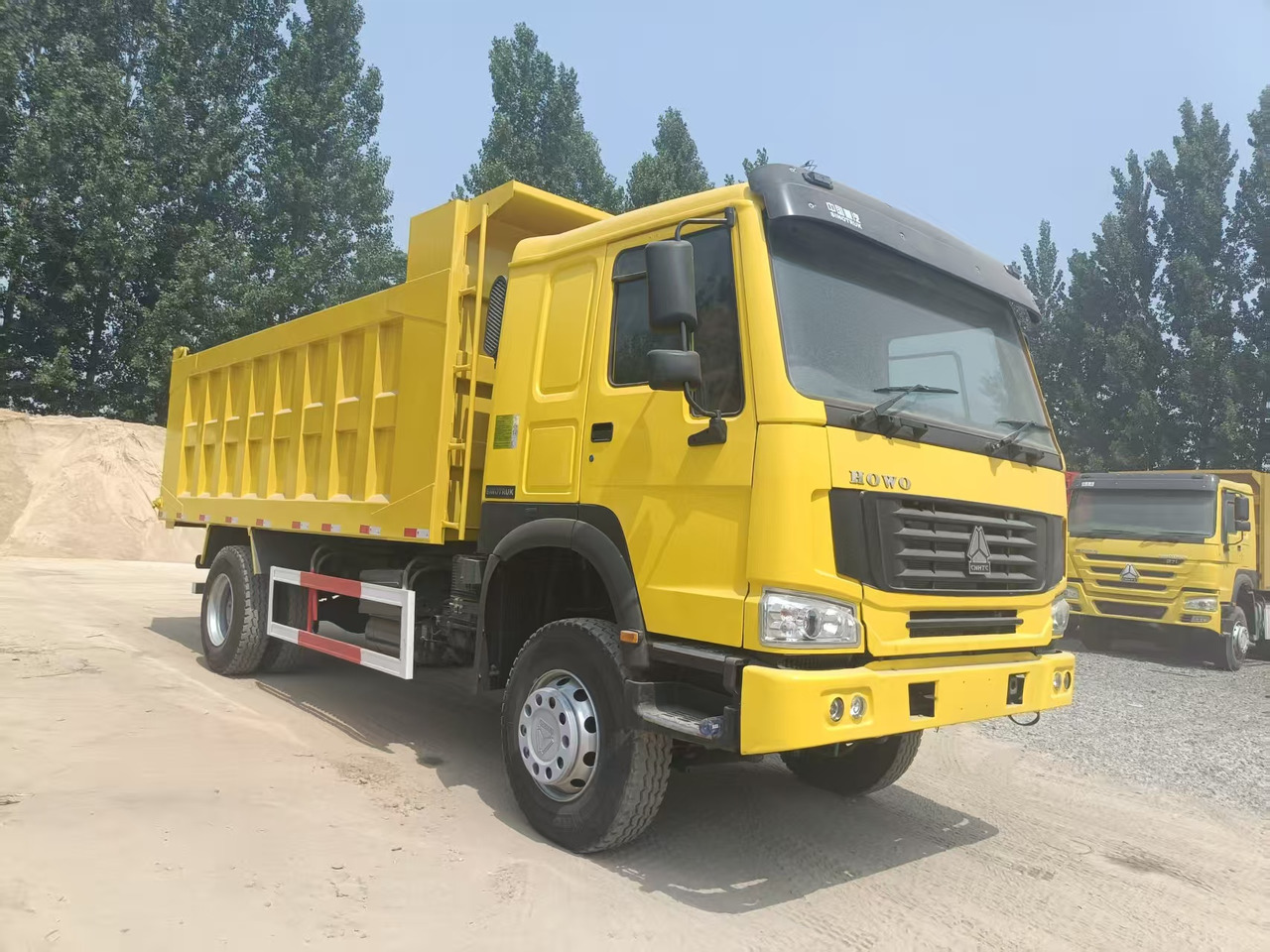 SINOTRUK Howo 4*2 - Tipper: picture 3 SINOTRUK Howo 4*2 - Tipper: picture 3