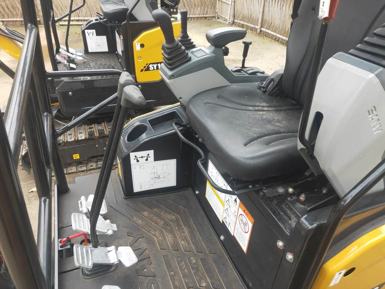 Sany SY16C leasing Sany SY16C: picture 9 Sany SY16C leasing Sany SY16C: picture 9