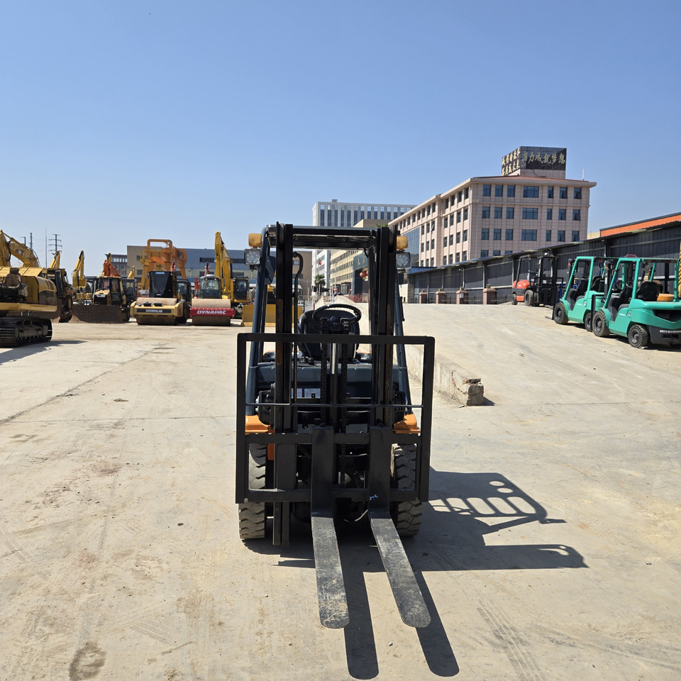 Diesel forklift Toyota FD30: picture 7